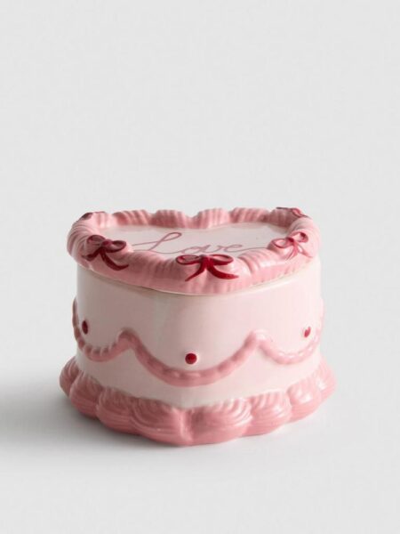 Scented Candle In Cake Shaped Container 150g